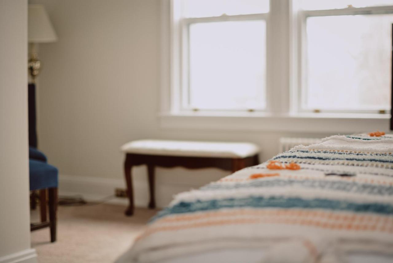 Hill Road Manor Bed & Breakfast グランド・フォールズ・ウィンザー エクステリア 写真