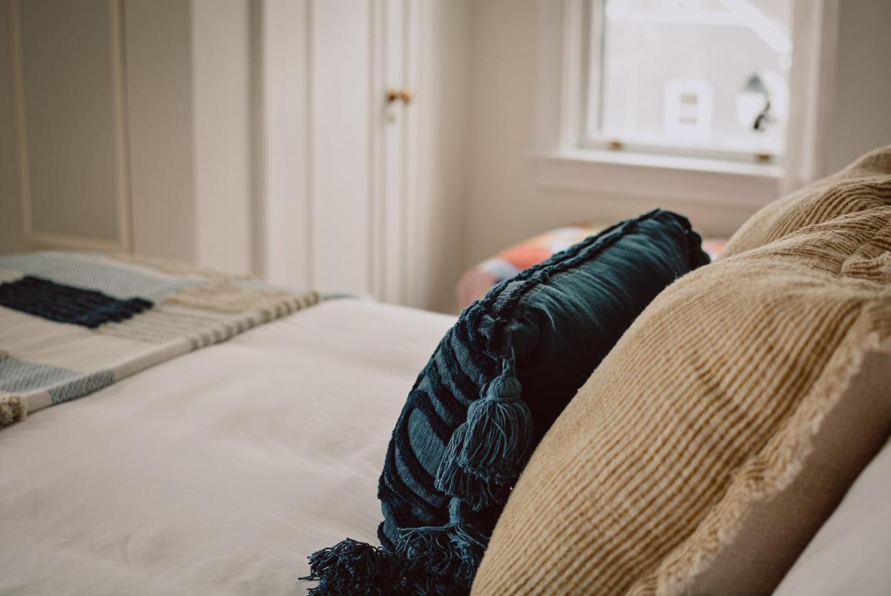 Hill Road Manor Bed & Breakfast グランド・フォールズ・ウィンザー エクステリア 写真