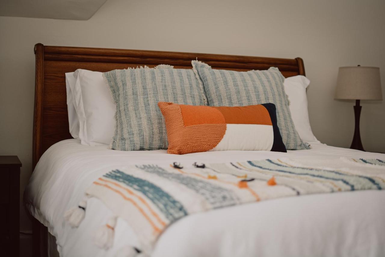 Hill Road Manor Bed & Breakfast グランド・フォールズ・ウィンザー エクステリア 写真
