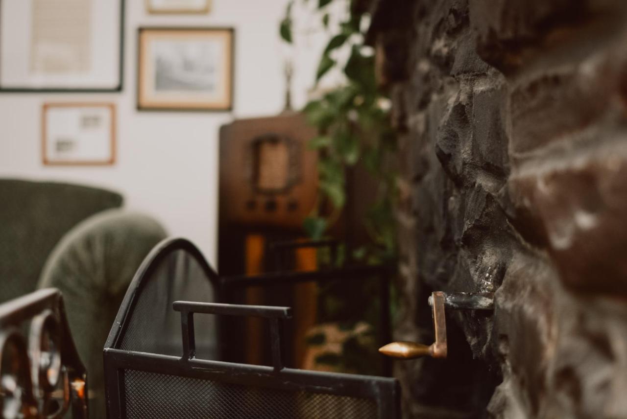 Hill Road Manor Bed & Breakfast グランド・フォールズ・ウィンザー エクステリア 写真