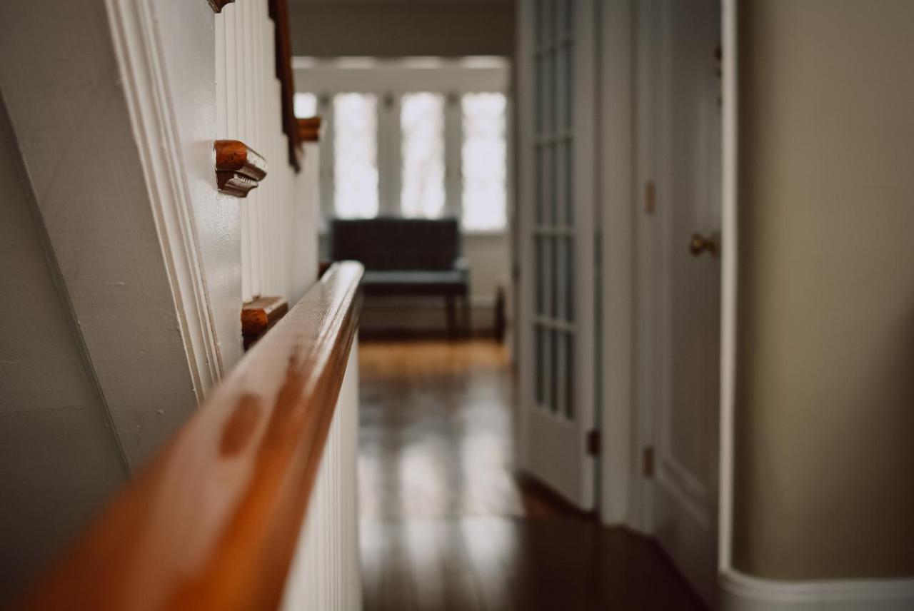 Hill Road Manor Bed & Breakfast グランド・フォールズ・ウィンザー エクステリア 写真
