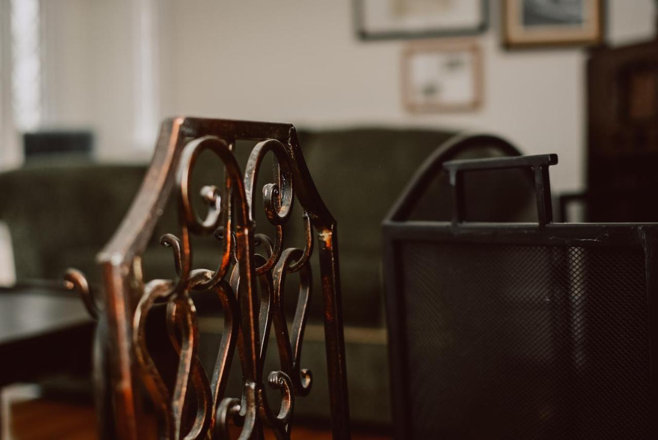 Hill Road Manor Bed & Breakfast グランド・フォールズ・ウィンザー エクステリア 写真